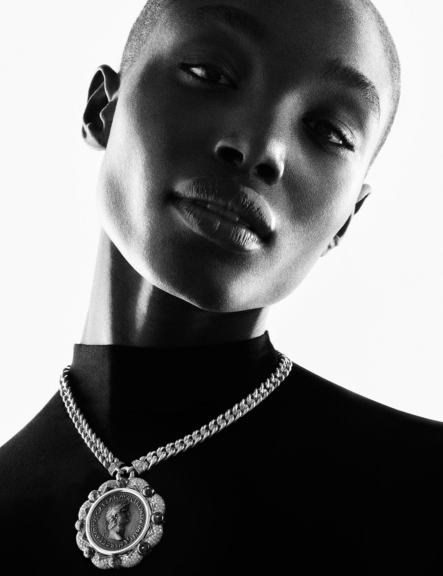 Luis_Monteiro_2022_02_Hunger_Bulgari_Look_1_9330